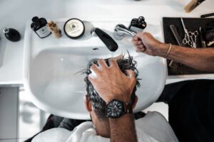 taglio capelli uomo